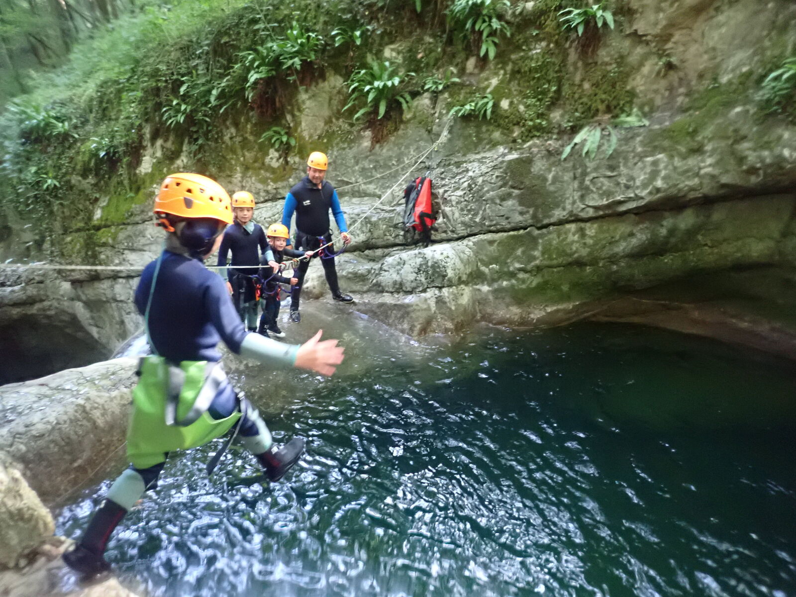 Canyoning with children: what is the minimum age?
